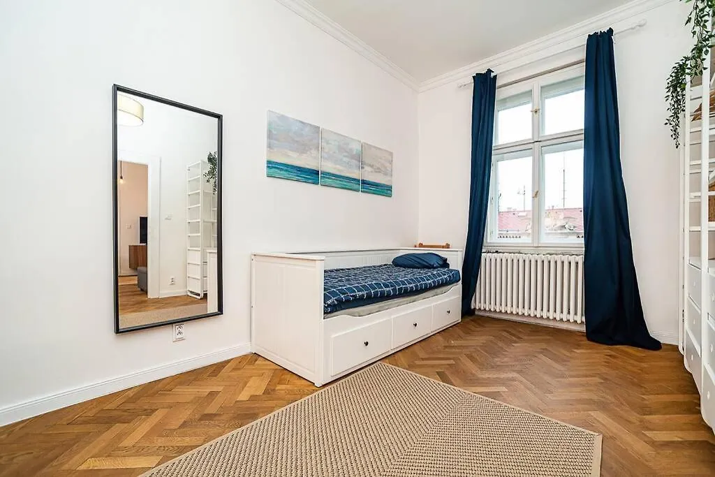 Elegant, Modern, 2-Bed Flat By Museum Of Prague Apartment