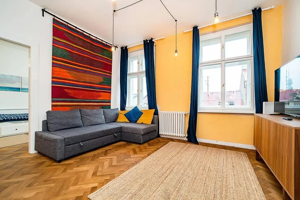 Elegant, Modern, 2-Bed Flat By Museum Of Prague Apartment