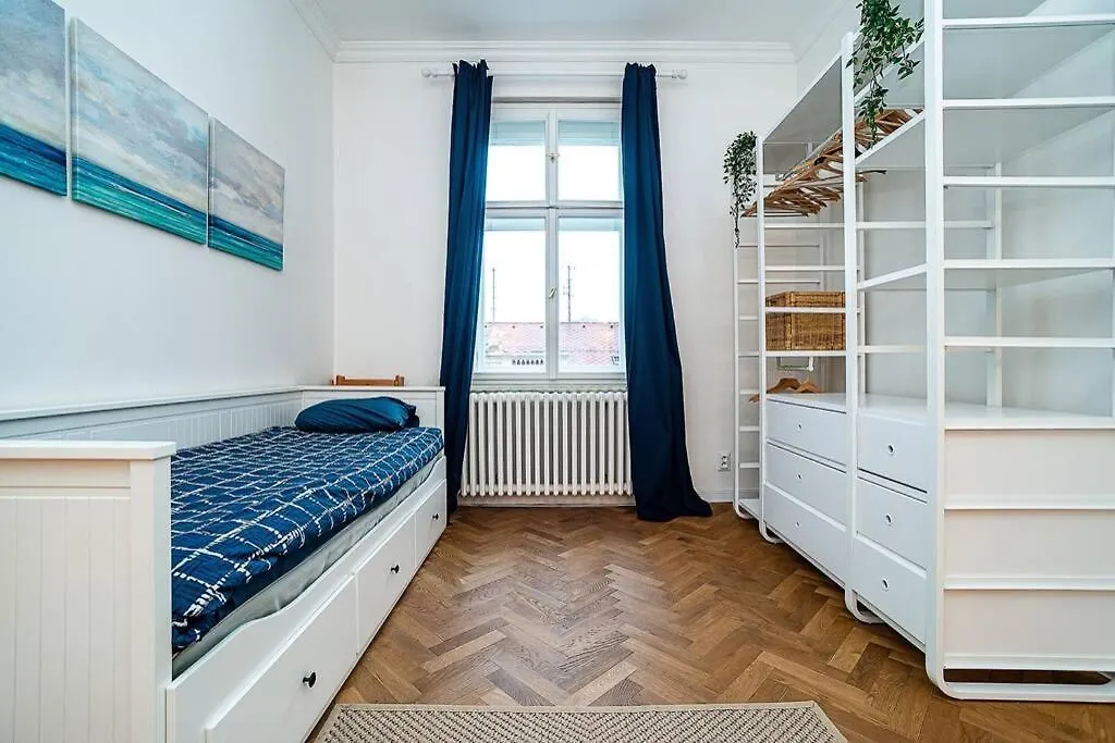 Elegant, Modern, 2-Bed Flat By Museum Of Prague Apartment
