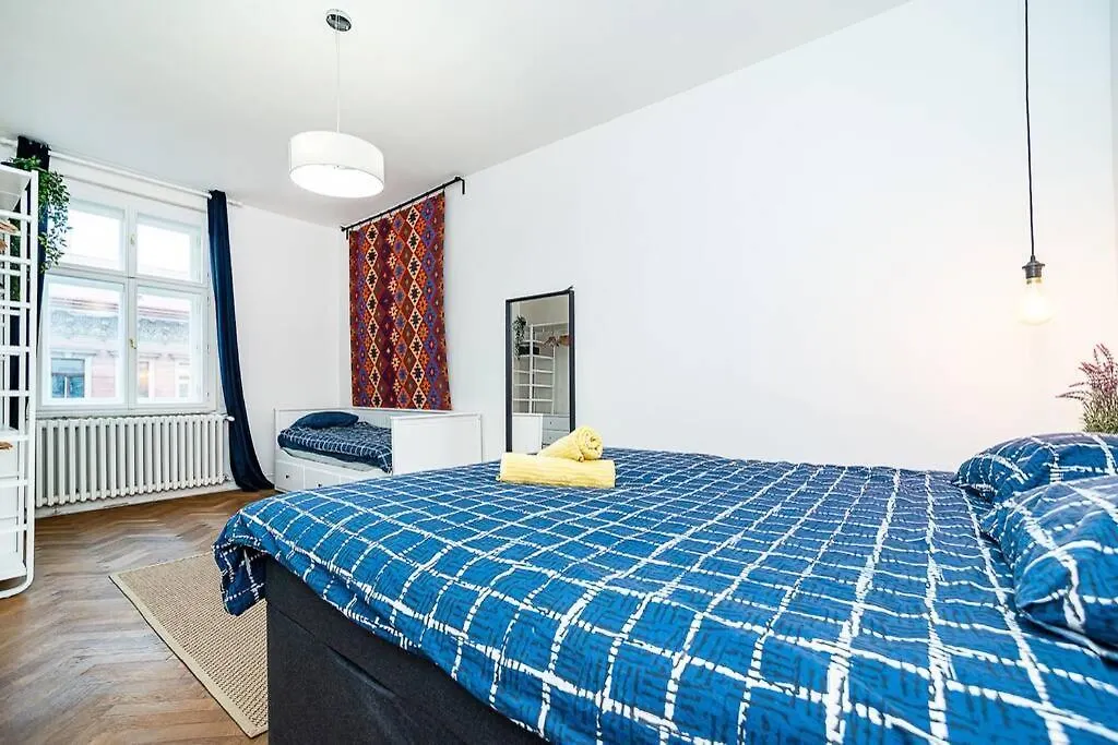 Elegant, Modern, 2-Bed Flat By Museum Of Prague Apartment