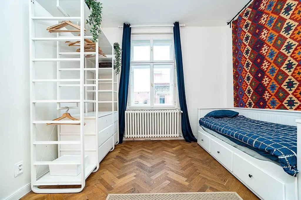 Elegant, Modern, 2-Bed Flat By Museum Of Prague Apartment